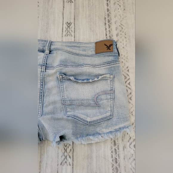 American Eagle Outfitters distressed blue denim shorts Size 10 - Picture 11 of 16